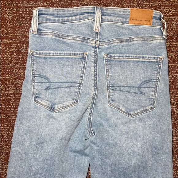 American Eagle Super high rise flare light wash distressed jeans Womens 00 - Picture 5 of 12
